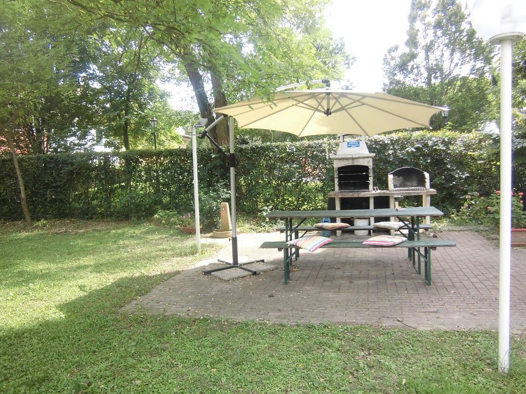 Casa Marialuigia - Appartamenti Solo Per Famiglie Lido di Jesolo Buitenkant foto