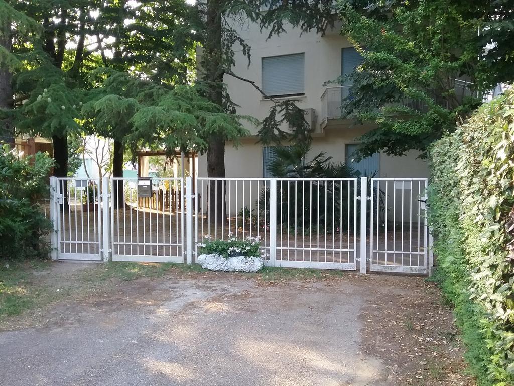 Casa Marialuigia - Appartamenti Solo Per Famiglie Lido di Jesolo Buitenkant foto