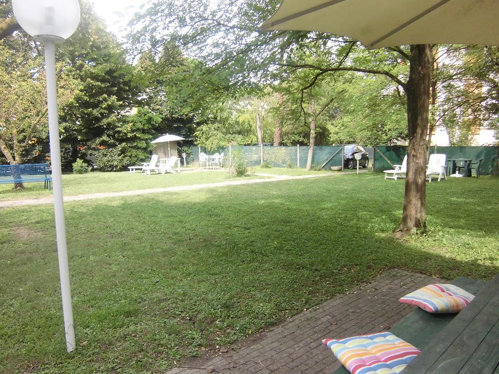 Casa Marialuigia - Appartamenti Solo Per Famiglie Lido di Jesolo Buitenkant foto